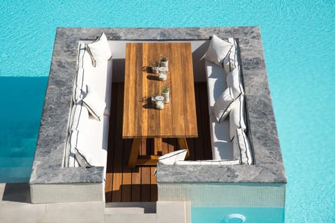 Bird's eye view, Swimming pool