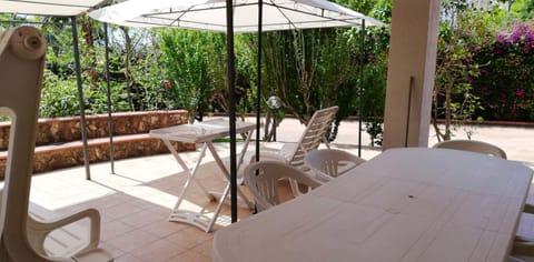 2 bedrooms apartement at Diamante 50 m away from the beach with furnished terrace and wifi Eigentumswohnung in Diamante