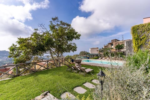 Villa Cartenì with 6 Bedrooms and Heated Pool Villa in Massa Lubrense