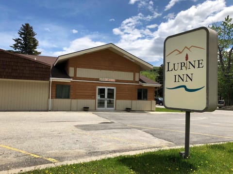 Lupine Inn Motel in Red Lodge