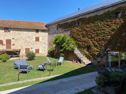 Property building, Garden, Garden view, Garden view