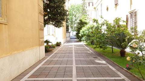 Facade/entrance, Garden
