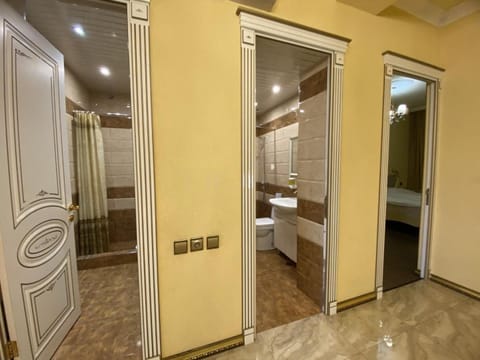 AL SHEIKH 5 BEDROOM LUXURY APARTMENT 1 Apartment in Yerevan