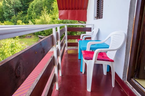 Bed, Balcony/Terrace, Bedroom