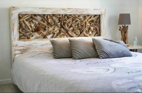 Decorative detail, Bedroom