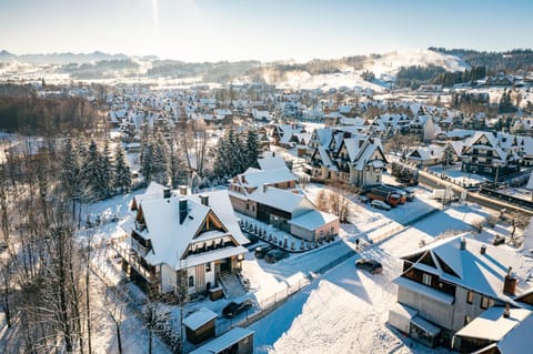 Property building, Skiing