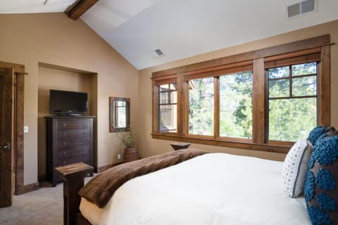 Luxury Old Greenwood 3BD Villa - Villa 12. Comes w/ Free Grocery Delivery! Chalet in Truckee