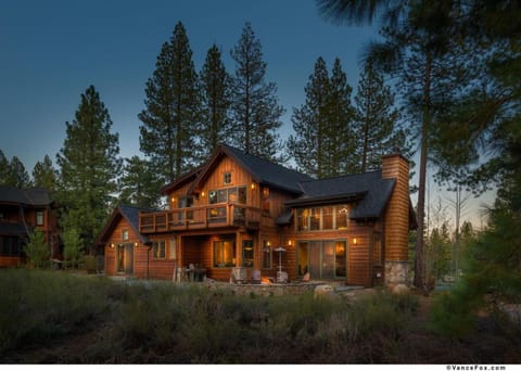 Luxury 4BD Residence on Old Greenwood Golf Course. Free Grocery Delivery! Haus in Truckee