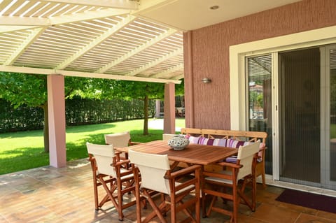 Garden, Balcony/Terrace, Dining area, Garden view