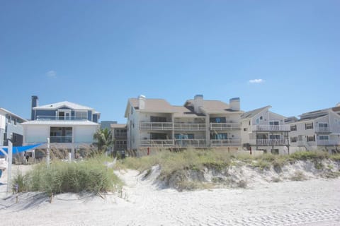 5 Pipers Nest House in Indian Shores