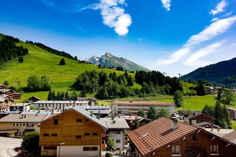 Studio Panorama - Vue montagne et village, Centre la Clusaz - AravisTour Condo in La Clusaz