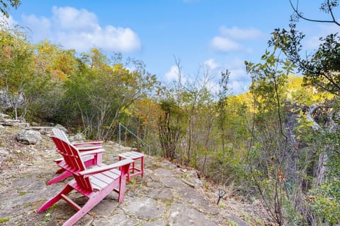 Peaceful Retreat on Quiet Cove on Lake Travis House in Lakeway