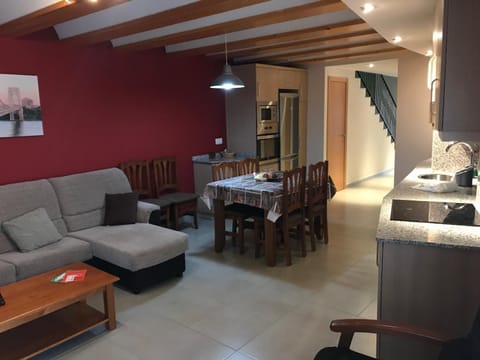 Living room, Dining area, Area and facilities