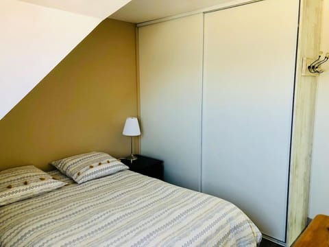 Bed, Bedroom, wardrobe