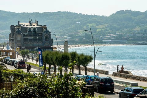 Nearby landmark, Beach