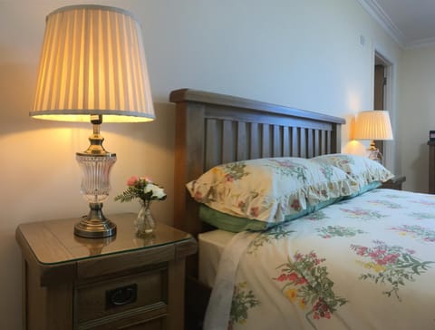 Conway's Cottage with Sea View Nestling by Cliffs-of-Moher Bed and Breakfast in County Clare