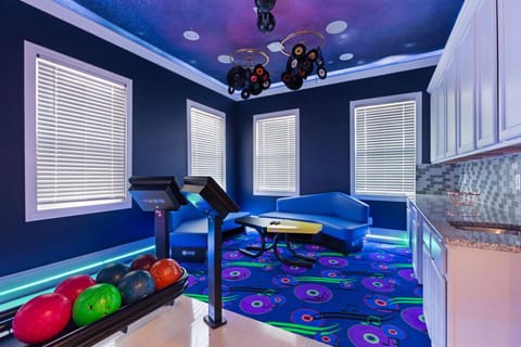 Immerse in Magic Castle-Cinema-Bowling-Games Room & Much More Casa in Four Corners