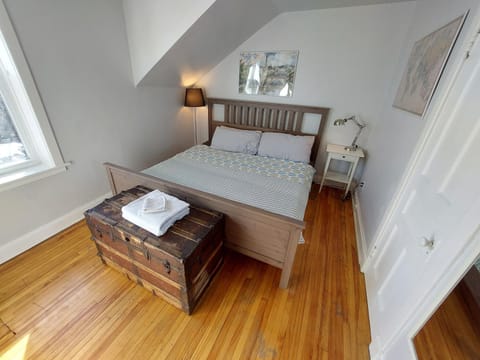 Doucet Guesthouse Bed and Breakfast in Hamilton