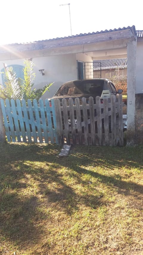 casa de temporada coroados Haus in Guaratuba