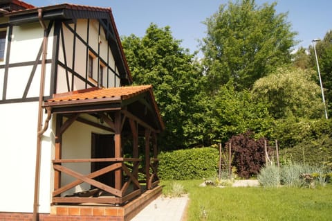 Zaciszna Przystań Dębina House in Pomeranian Voivodeship