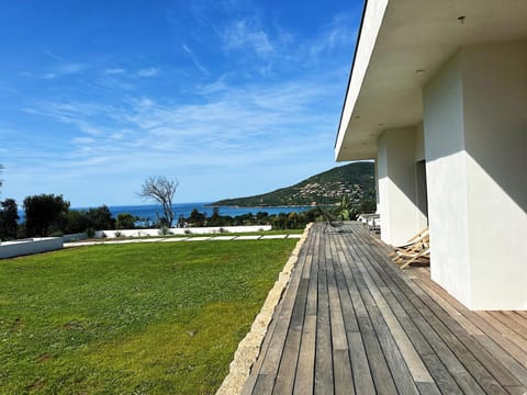 Villas de standing avec magnifique vue mer et piscines privées, Sagone Chalet in Corsica