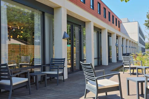 Hampton By Hilton Toulouse Airport Hotel in Toulouse