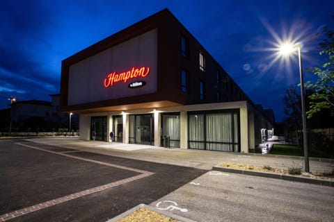 Hampton By Hilton Toulouse Airport Hotel in Toulouse