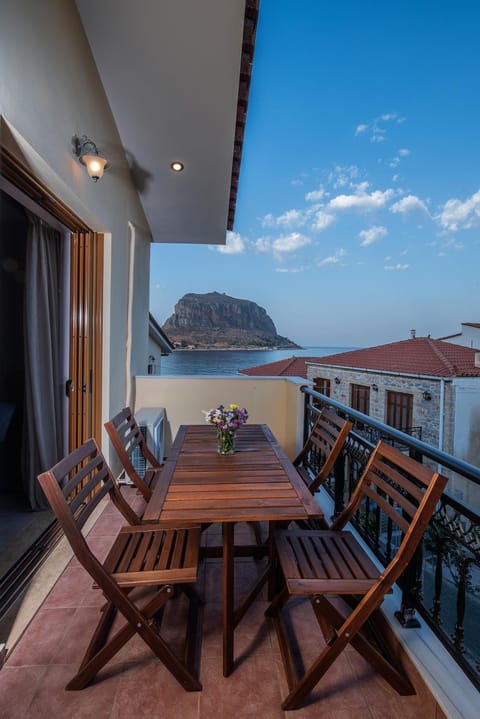 Balcony/Terrace, Landmark view, Sea view