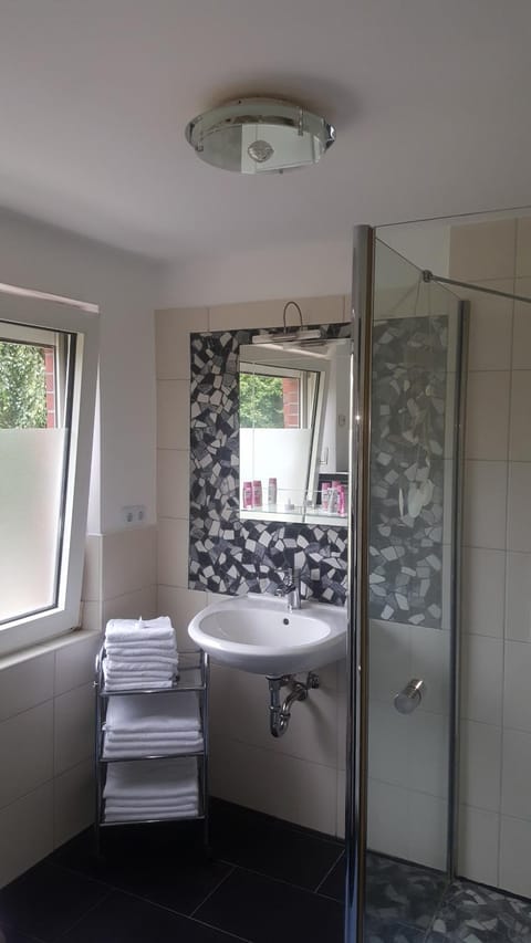 Shower, Toilet, Other, Photo of the whole room