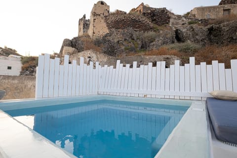 Natural landscape, Mountain view, Swimming pool