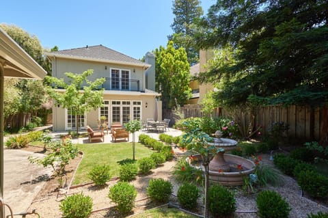 Spacious & Welcoming Home Close To Stanford & Tech Home House in Menlo Park