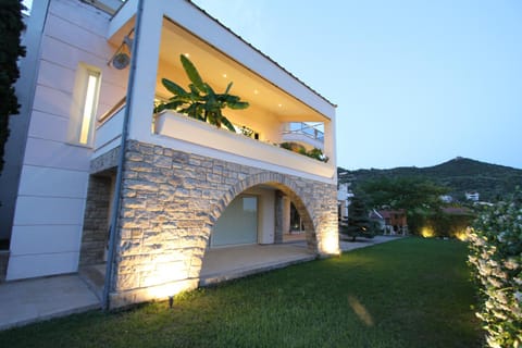 Aerides Luxury Villa Apartment in Kavala, Greece