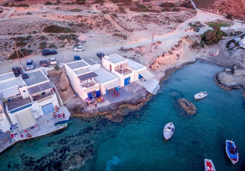 Beach Suite Syrma Apartment in Milos