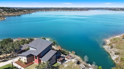 Happy Owl Lakehouse House in Canyon Lake