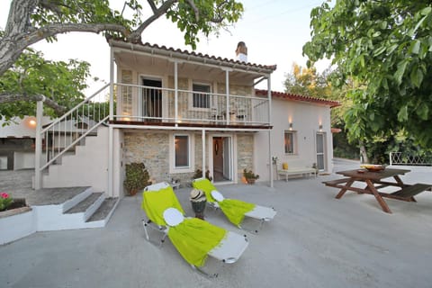 Patio, Seating area, Garden view