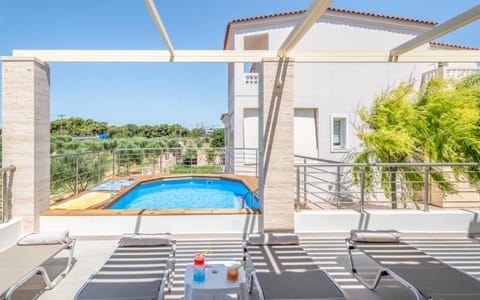 Balcony/Terrace, Swimming pool