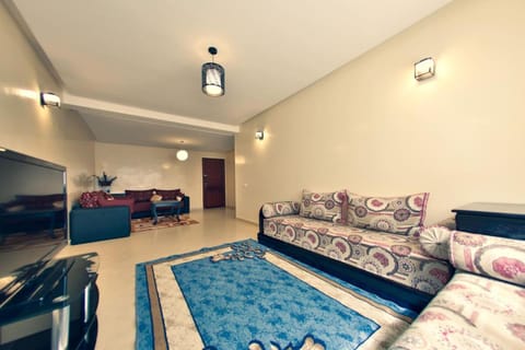 Amazing New Central Apartment, Modern, very Clean and very Comfortable Condominio in Rabat