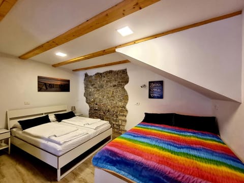 Old Piran Pianino Beachfront Apartment in Piran