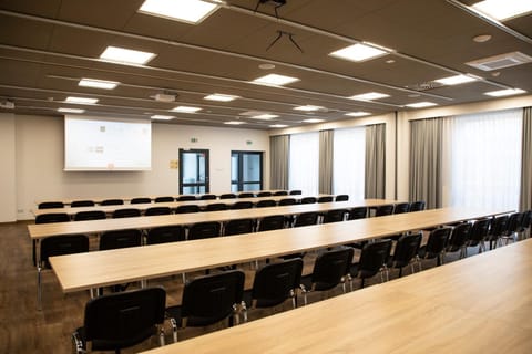 Meeting/conference room