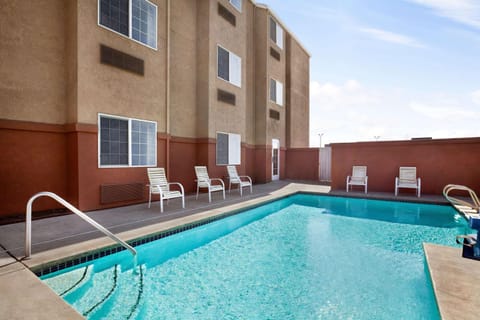 On site, Pool view, Swimming pool