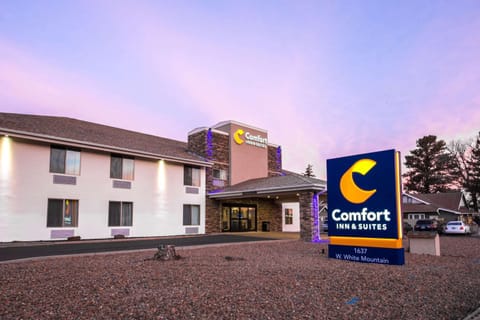 Comfort Inn & Suites Pinetop Show Low Hotel in Pinetop-Lakeside