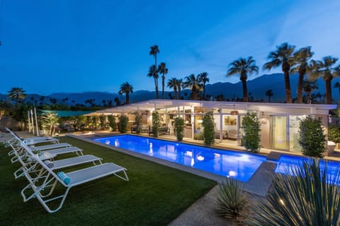 West Elm House 1 - The Alexander House in Palm Springs