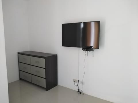 Communal lounge/ TV room, TV and multimedia