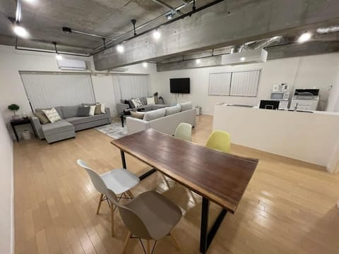 bHOTEL M's lea - Modern Spacious Apartment Beside Peace Park 10 ppl Apartment in Hiroshima