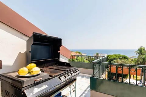 Day, Natural landscape, BBQ facilities, View (from property/room), Balcony/Terrace, Kitchen or kitchenette, Sea view