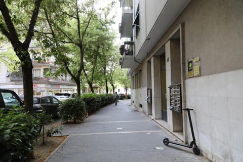 Facade/entrance, Street view