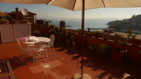 BBQ facilities, Balcony/Terrace, Sea view