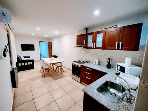 TV and multimedia, Kitchen or kitchenette, Dining area, minibar, pet friendly, stove