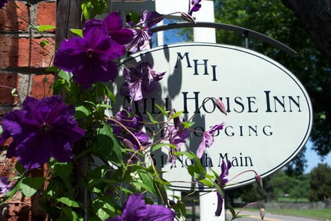 Mill House Inn Bed and Breakfast in East Hampton