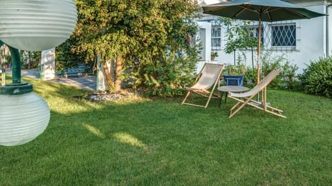 Garden view, sunbed